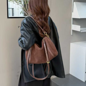 Chic & Sophisticated Crossbody Bag